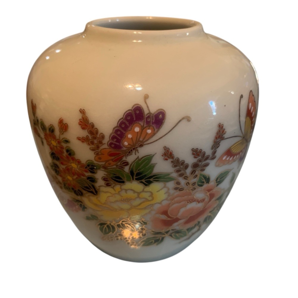 Otagiri Porcelain White Red & Yellow Flowers Butterflies Floral 4.5"  Vase Japan